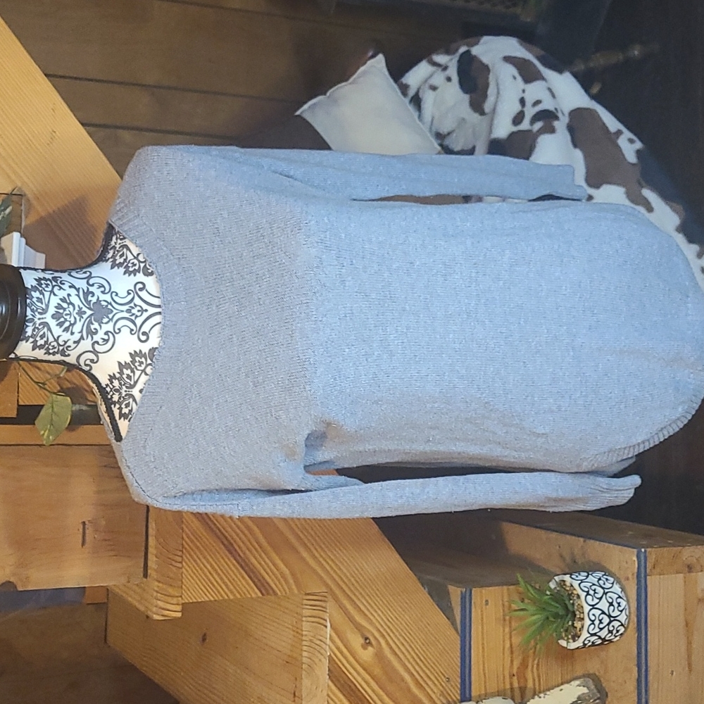 Old Navy Heather Grey Sweater
